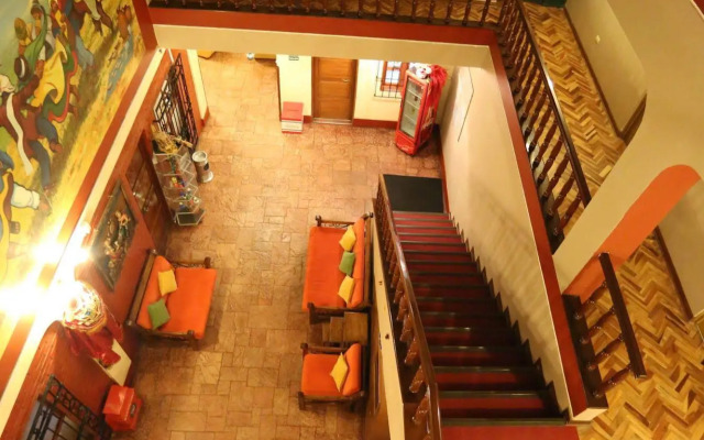 Hotel Sillustani Inn