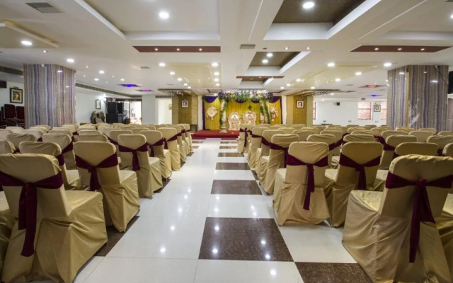 OYO 3968 Chandras Residency