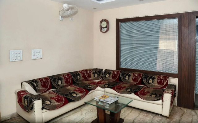 Siddharth Guest House By OYO Rooms