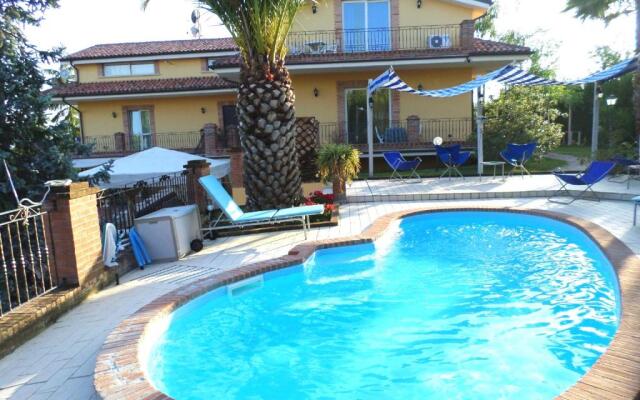Bed and Breakfast Villa Algi