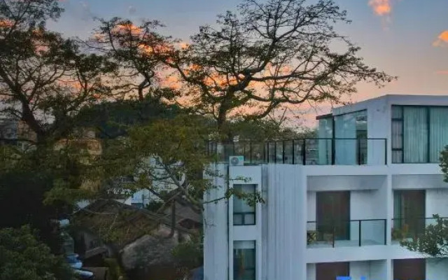 YinLan Hotel