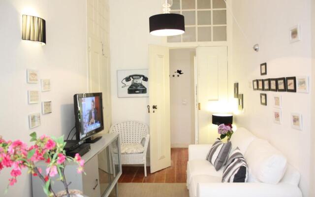 Charming Apartment In Alfama Se11