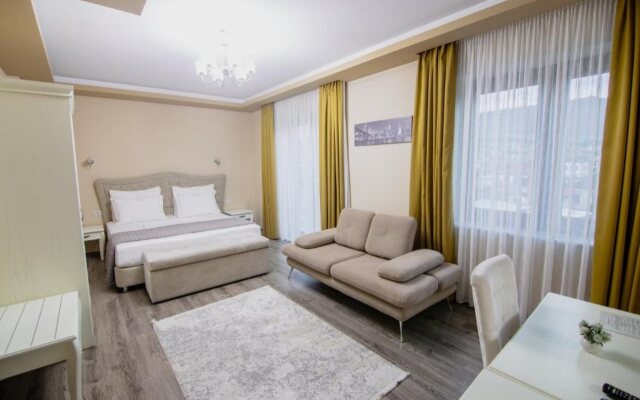 Christis Hotel Borova