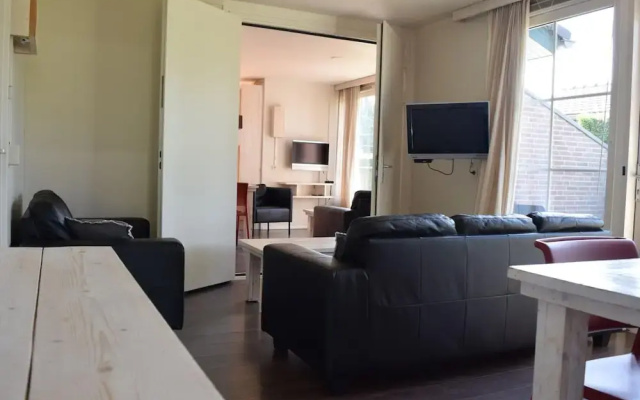Detached Combined Bungalow with Garden near Veluwe