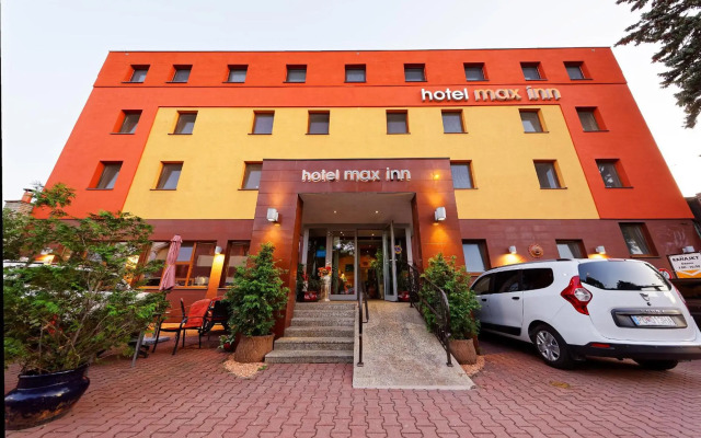 Max Inn Hotel