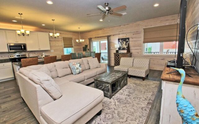 Romeo Beach by Youngs Suncoast