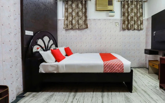 Sree Ganesh Mahal by OYO Rooms