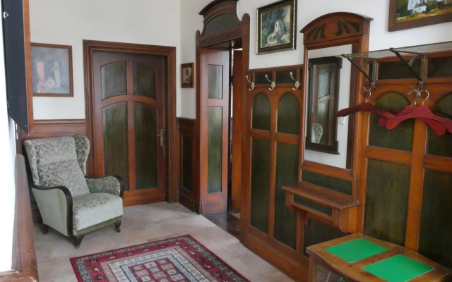 WeisseVilla Friedrichsbrunn Fewo EMPIRE