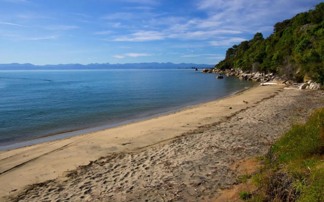Incredible Bay Views - Kaiteriteri Bach