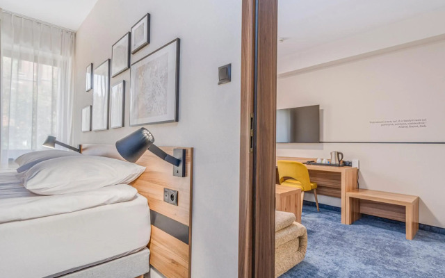 Duet Hotel
