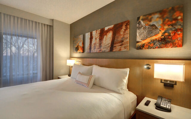 Wyndham Glenview Suites Chicago North