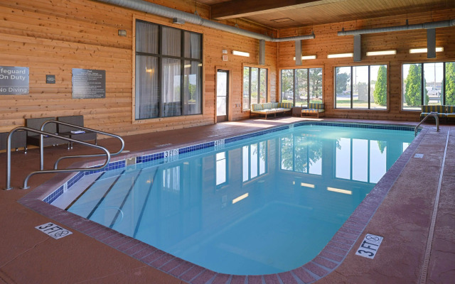 Comfort Inn & Suites