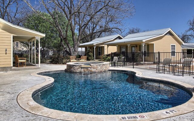 Outdoor Pool and Hot Tub Retreat - Enchanting Luxurious Haven