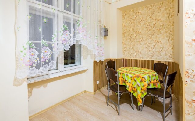 Apartments on Square Rynok on Theatralna Street NEW