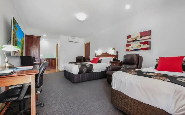 The Georgian Motor Lodge