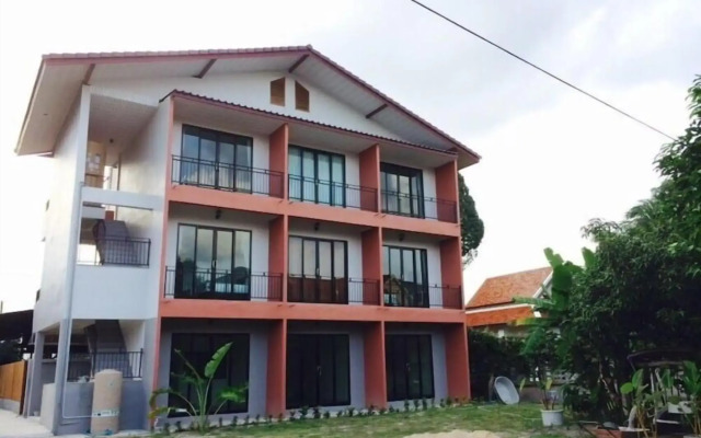 Montra Nakhon Guesthouse