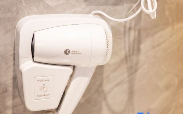 Yisen Hotel (Karamay Xinsi Road Plaza)