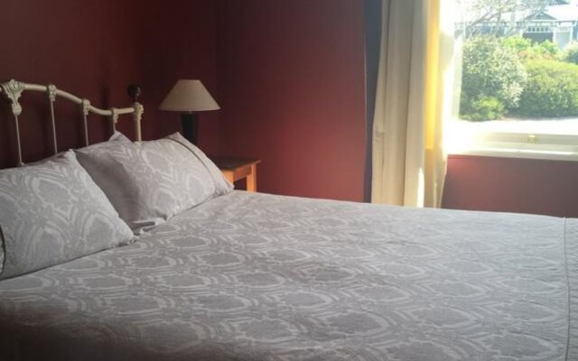 The Old Manse Boutique