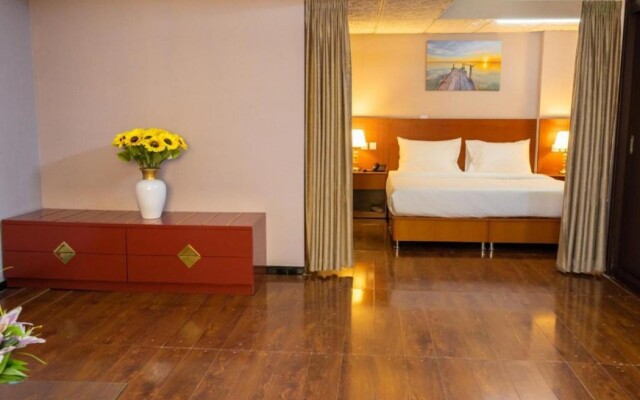 Three 888 Hotel
