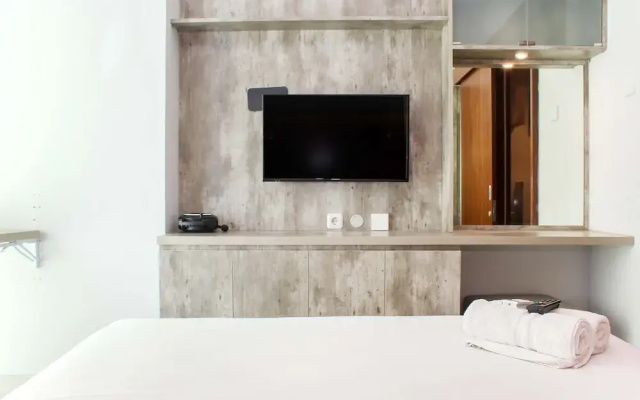 Cozy And Nice Studio At Grand Kamala Lagoon Apartment