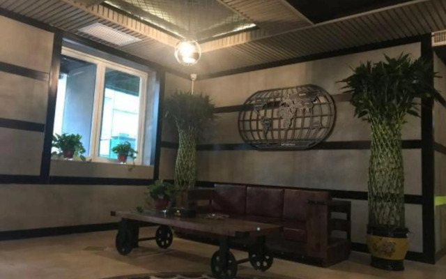 Yimei 28° Fengshang Hotel (Hebei University First Central Hospital East Branch)