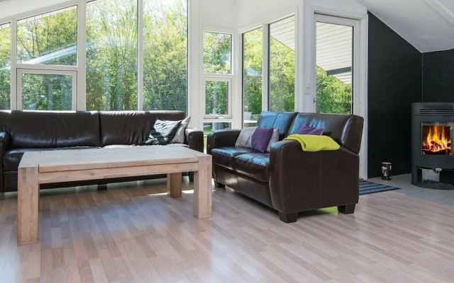 6 Person Holiday Home in Oksbøl