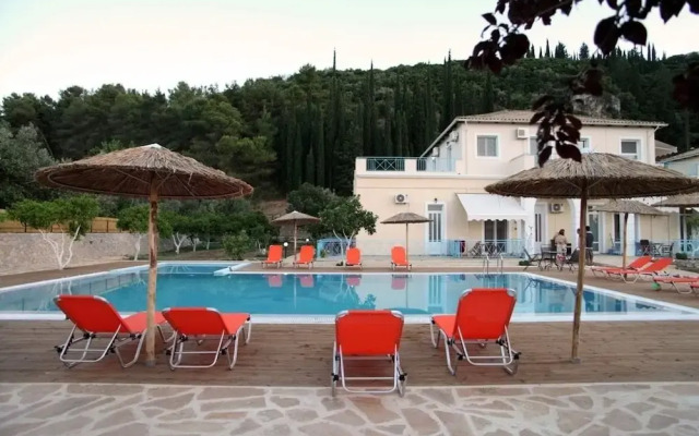 Apartments Avra