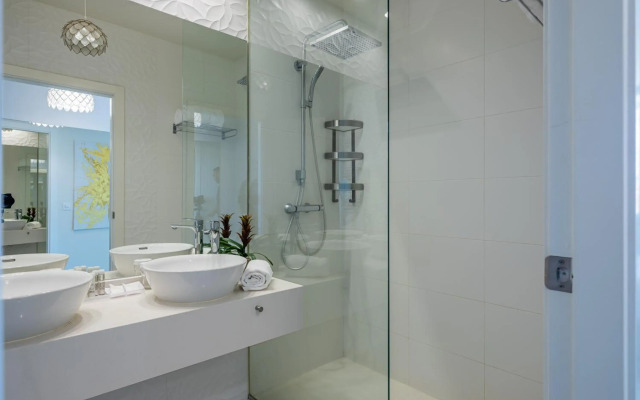 On Hotels Oceanfront - Adults Only