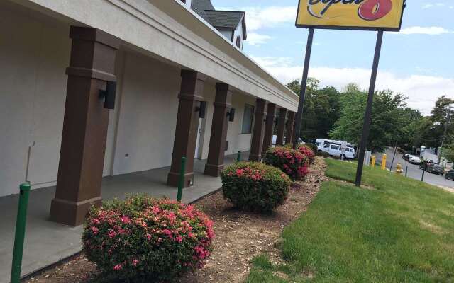 Super 8 by Wyndham Alexandria/Washington D.C. Area