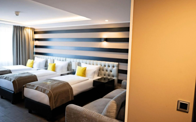 Skyline Hotel