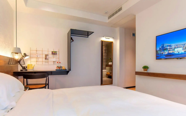 Zhijiang Hotel
