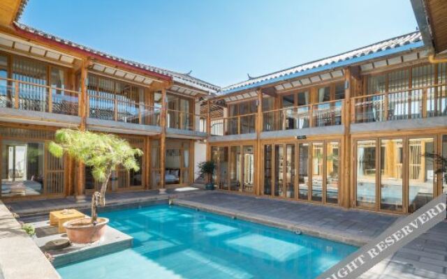 Pine Bamboo Inn Lijiang