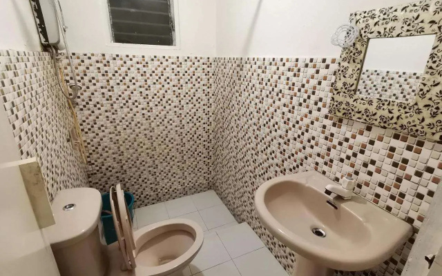 Coron Town Travellers Inn