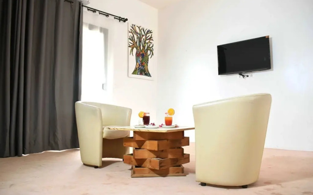King Baobab Lodge