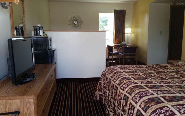 Rodeway Inn & Suites