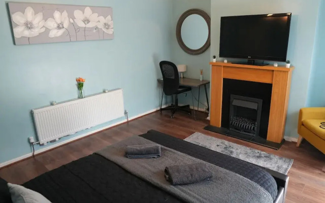 Detached Homestay With Private Rooms
