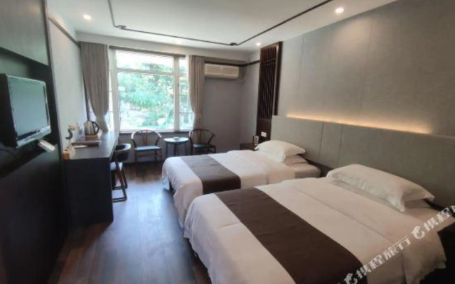 Chongqing White-collars East Hotspring Hotel