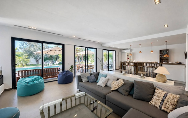 Villa Solreya Contemporary Oasis With Pool