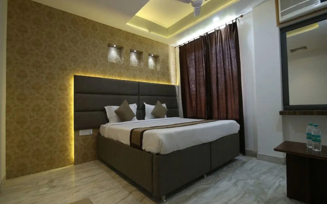 Zaki Hs Near Taj Mahal By OYO Rooms