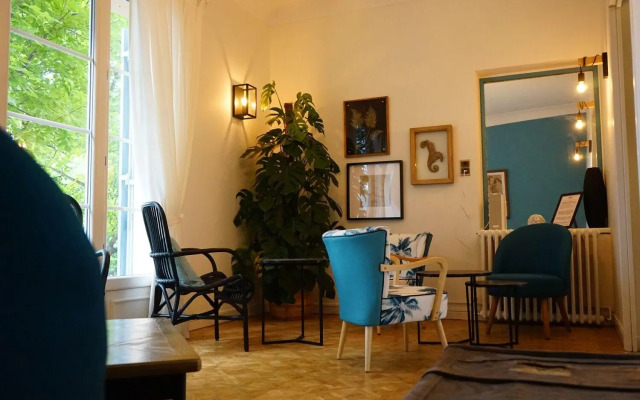 Logis Hotel Le Blason de Provence