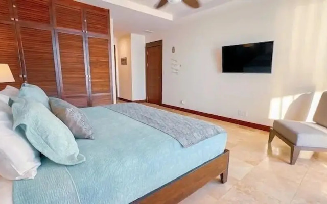 Seaview Oasis 1-BRSuite in Croc's casino