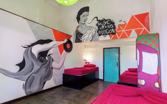 Gili Beach Bum Hostel – Guest Rooms – Gili Trawangan