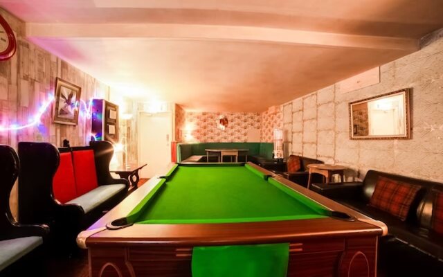 OYO Braeriach Hotel