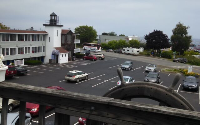 Harborline Hotel
