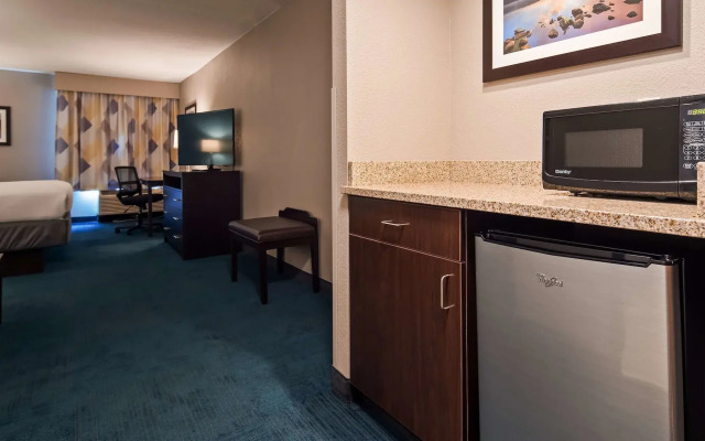 Best Western St. Clairsville Inn & Suites