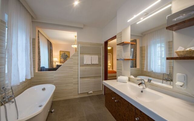Schlossl Hotel Kindl