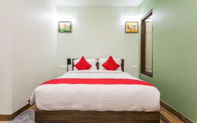 Vaccinated Staff- Capital O 15445 Hotel Sheekhar Inn