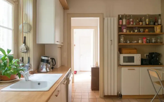 Secret Garden, 3br, Cozy and Quiet Athens Gem
