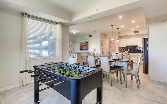 Modern Condo Near Disney Foosball Water Park!