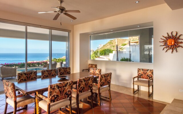 Luxury 5BR Villa, Sleeps 14 W/ocean View: Villa Perla de Law